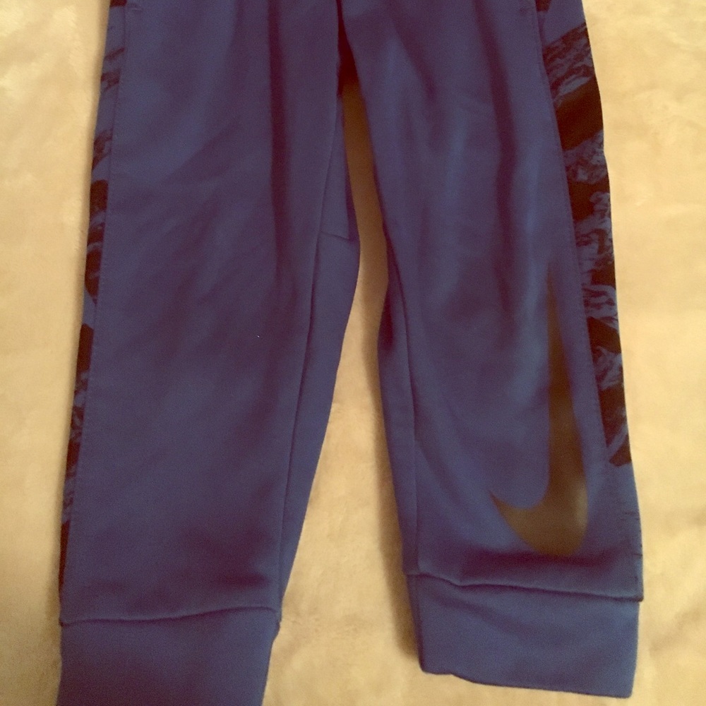 Nike sweats toddler